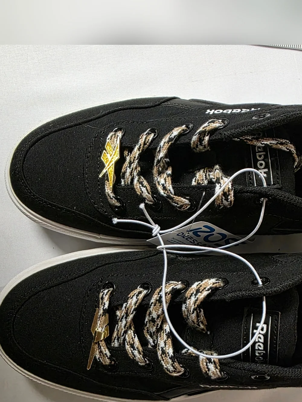 Reebok Classic Low-Top Black Sneakers With Brsided Laces And Goldtone Charm NWOT - Picture 7 of 7
